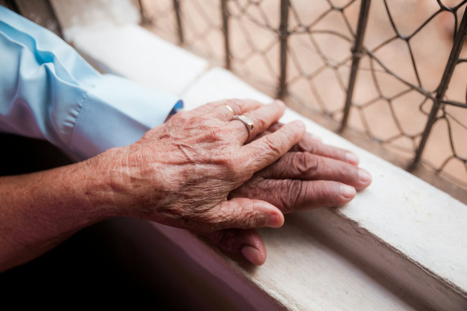 Accompagnement bienveillant d'un patient à domicile par un infirmier libéral à Toulouse Nord 31200